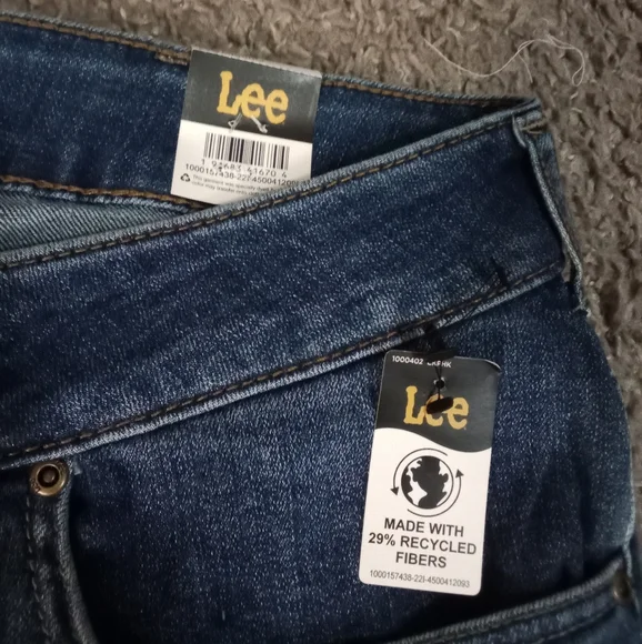 WOMEN PLUS SIZE JEANS SIZE 22W MEDIUM - Picture 10 of 13
